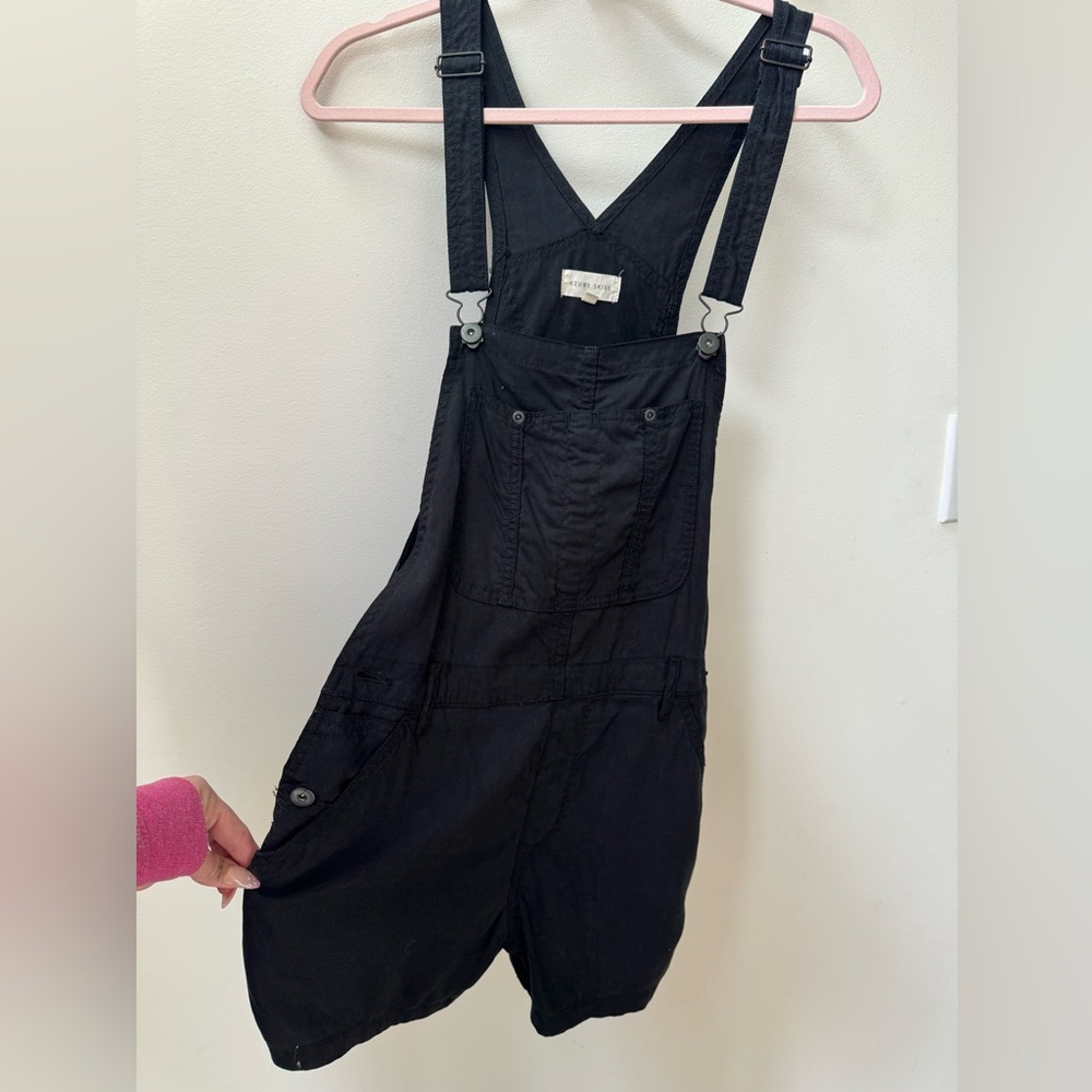Azure Skies by Urban Outfitters black shorts overalls, size: small